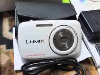 LUMIX S1