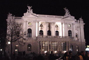 Opernhaus Zurich at night