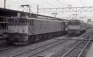 EF6472が中線を使って戻ってきました。