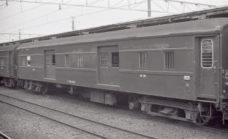 マニ36 2133です。
