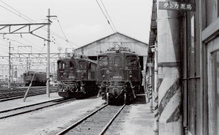 EF15105とEF15118です。