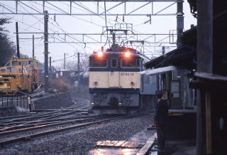 462列車発車風景です。