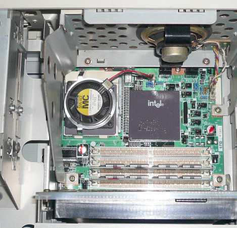 CPUソケット周辺のスペースが狭い PC-9821An