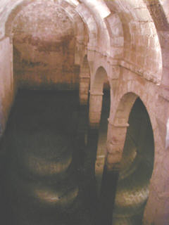 ��ƻ�����ϲ�������(The water tank of Mosteiro)